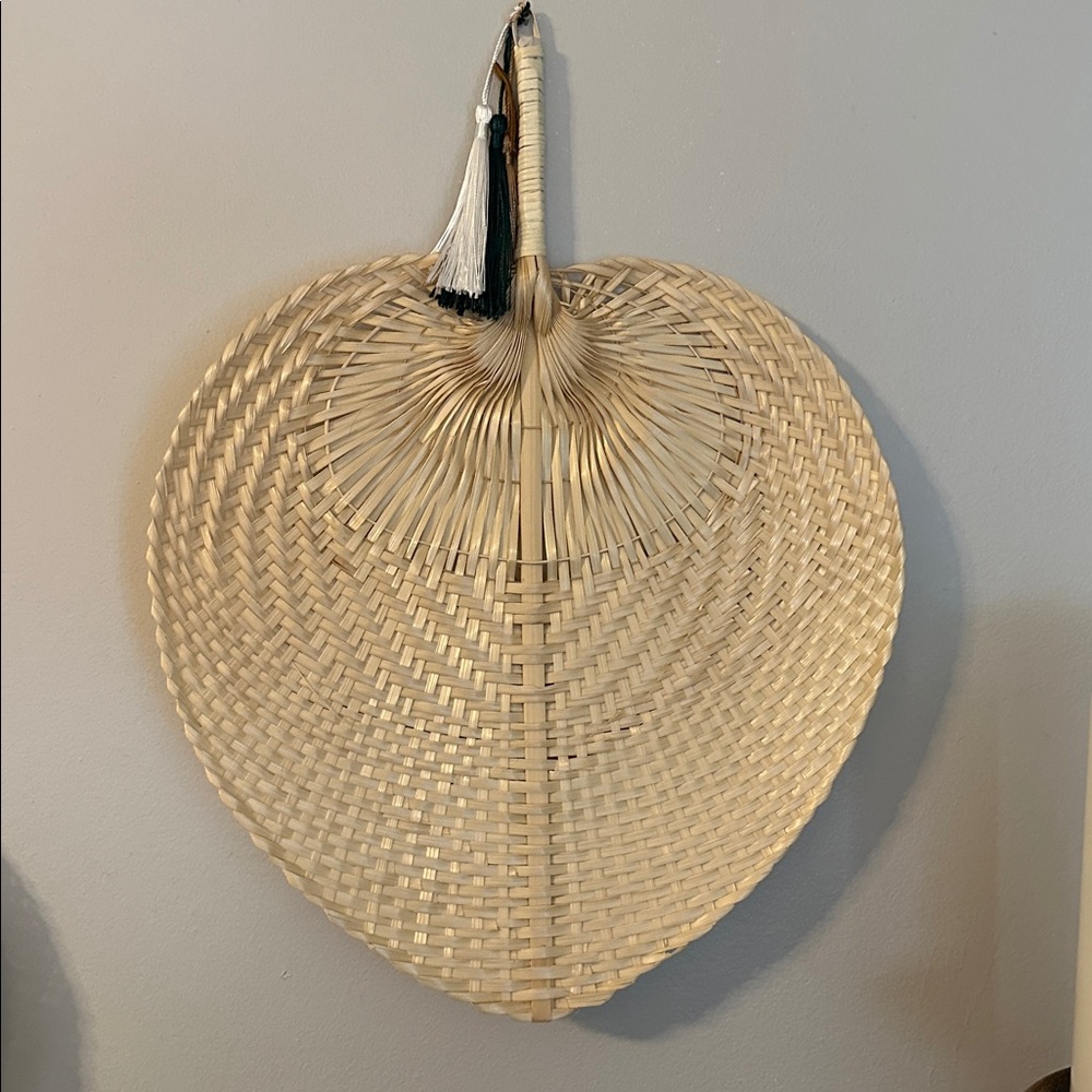 Vintage rattan decorative fan set - Picture 4 of 5